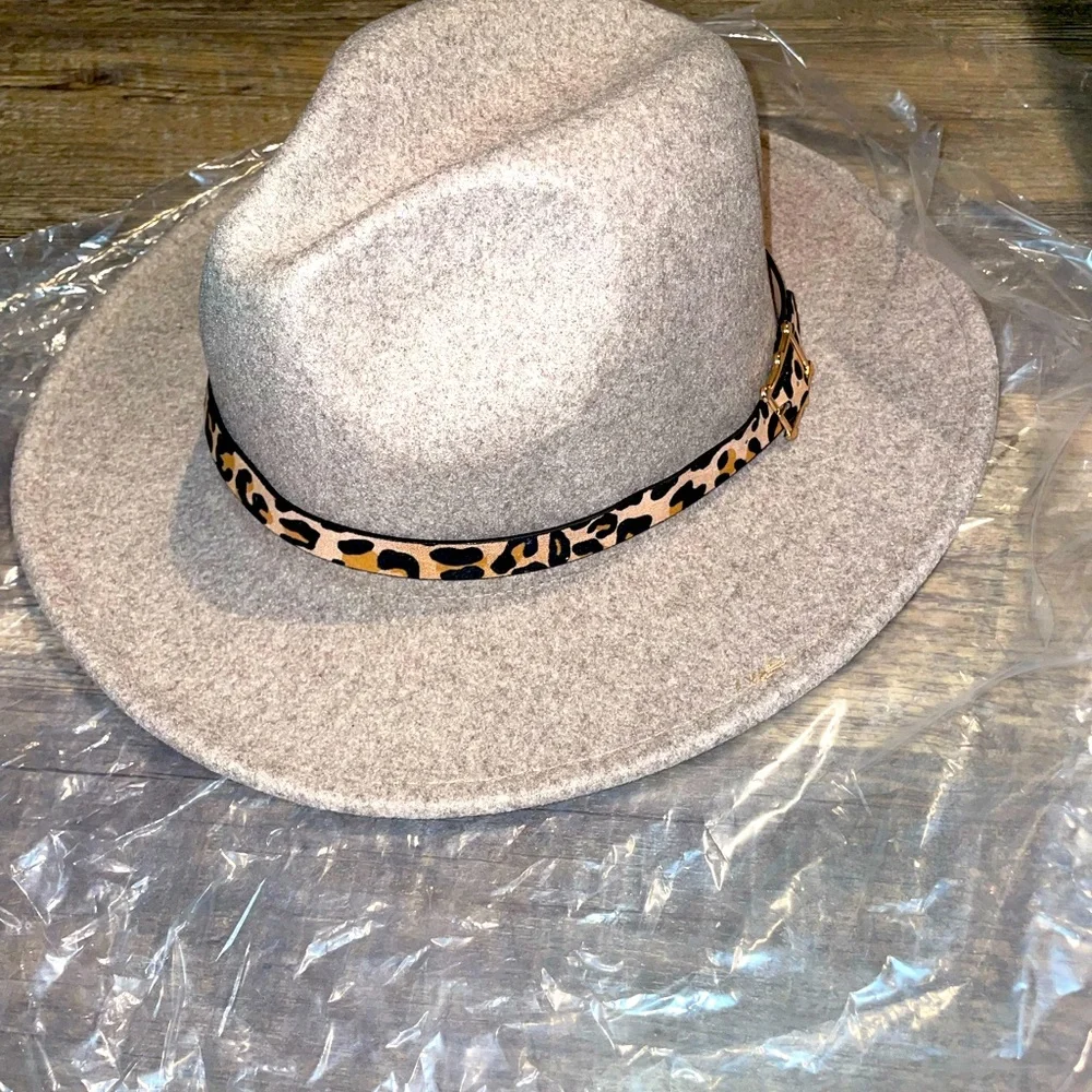 Fall Hat - Picture 1 of 5